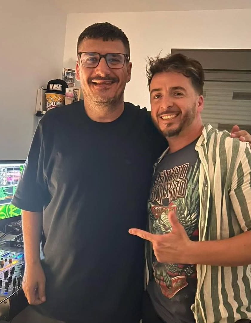 Disfrutando de su música ,dj.Rasco.maquinon.